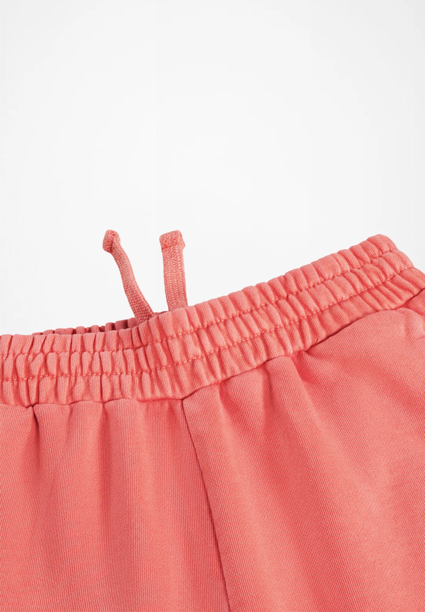 Ador shorts red ink