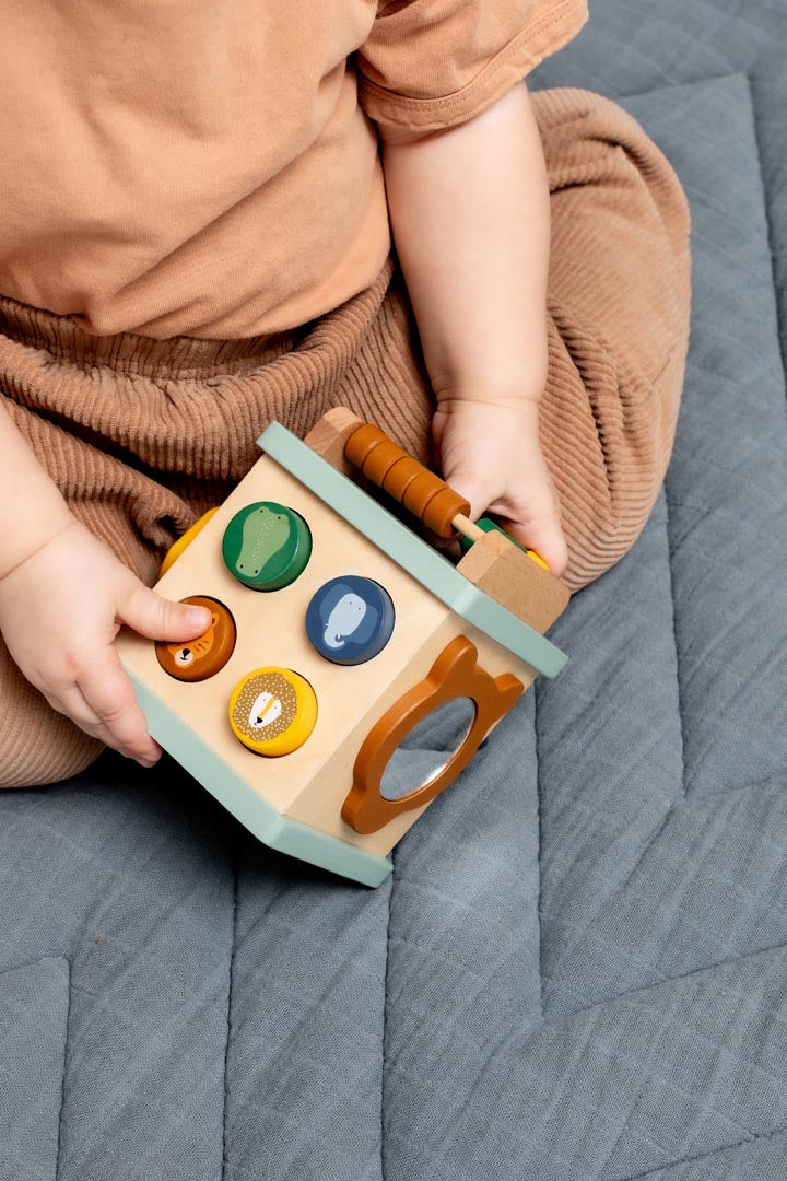 Houten kleine activiteitenkubus