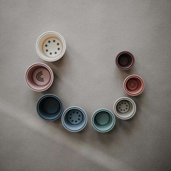 Stacking cups
