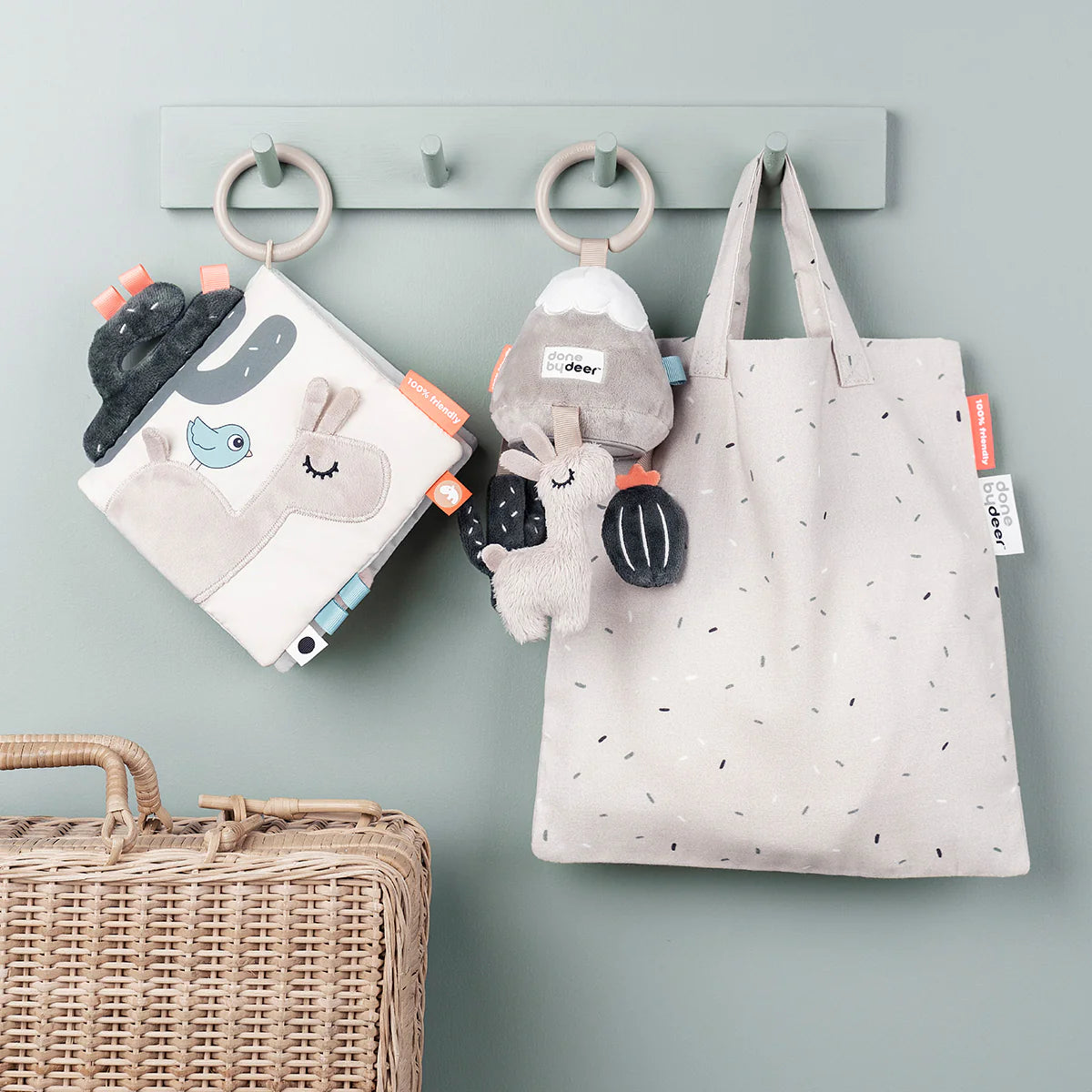 activity book - lalee - sand