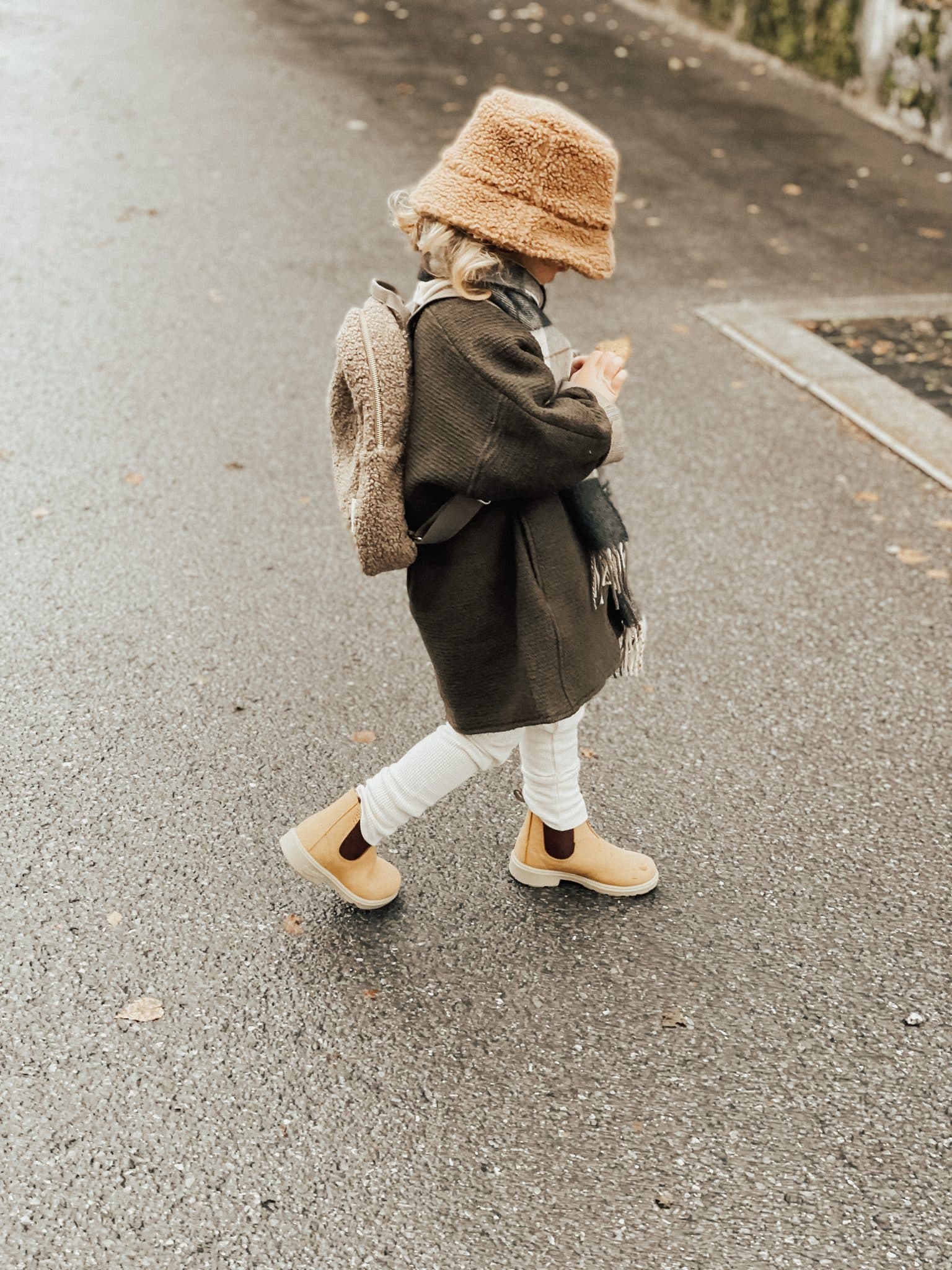 Brown mini-chunky backpack