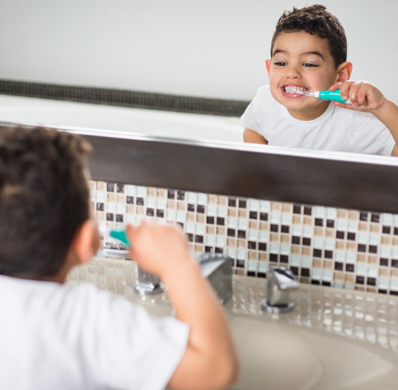 Bblüv - Sönik - 2 Stage Sonic Toothbrush