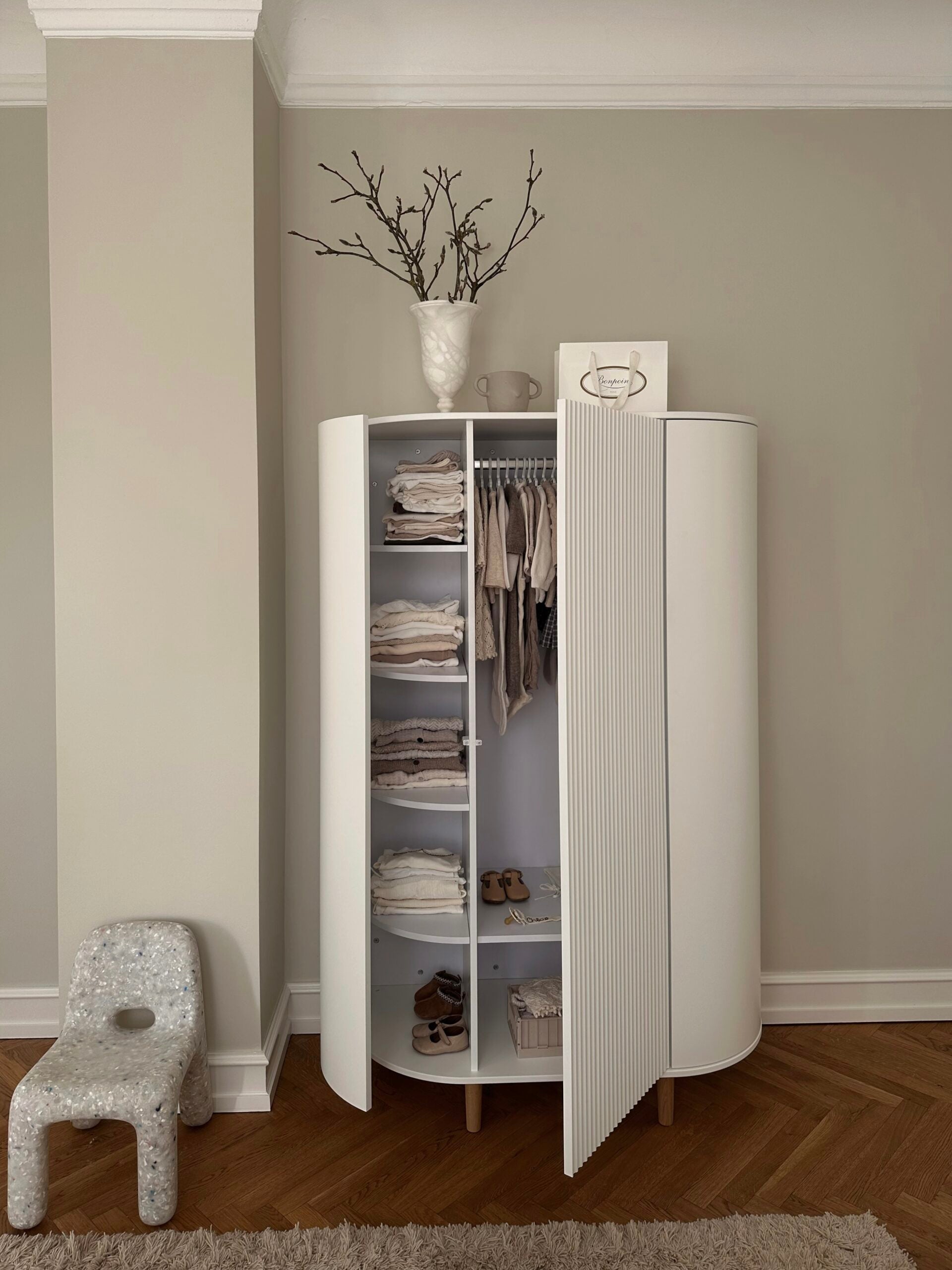 Kai kledingkast - 2 kleuren