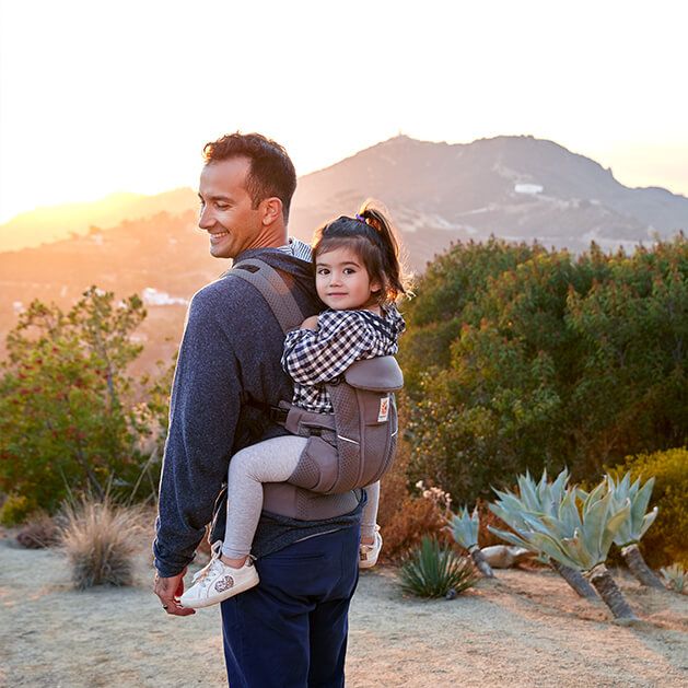 ERGOBABY OMNI BREEZE DRAAGZAK: GRAPHITE GREY