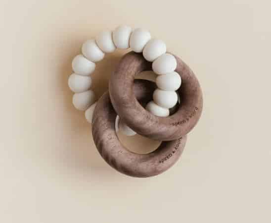 Bijtring walnoot/milk