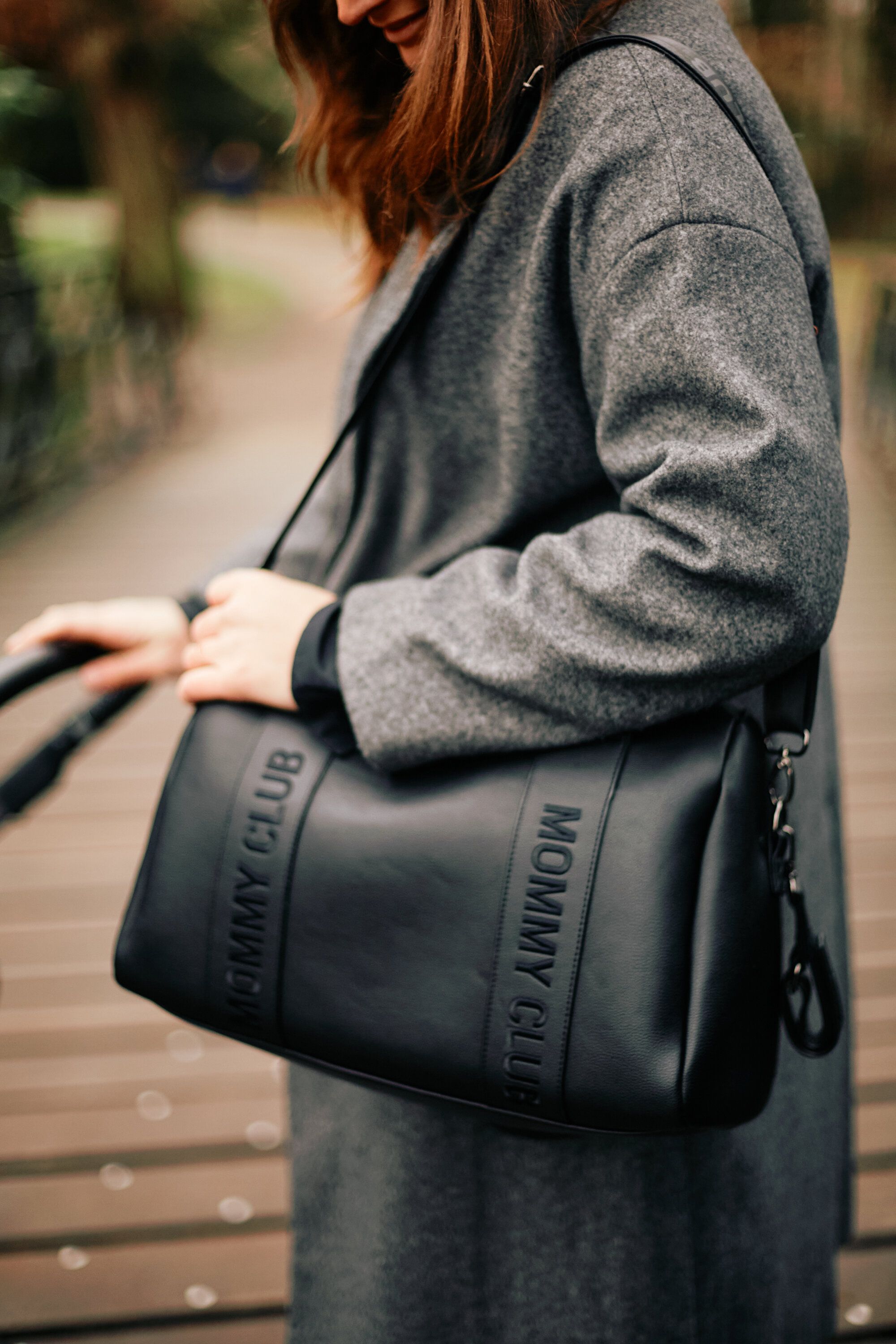 VERZORGINGSTAS MOMMY CLUB - SIGNATURE - VEGAN LEER - ZWART