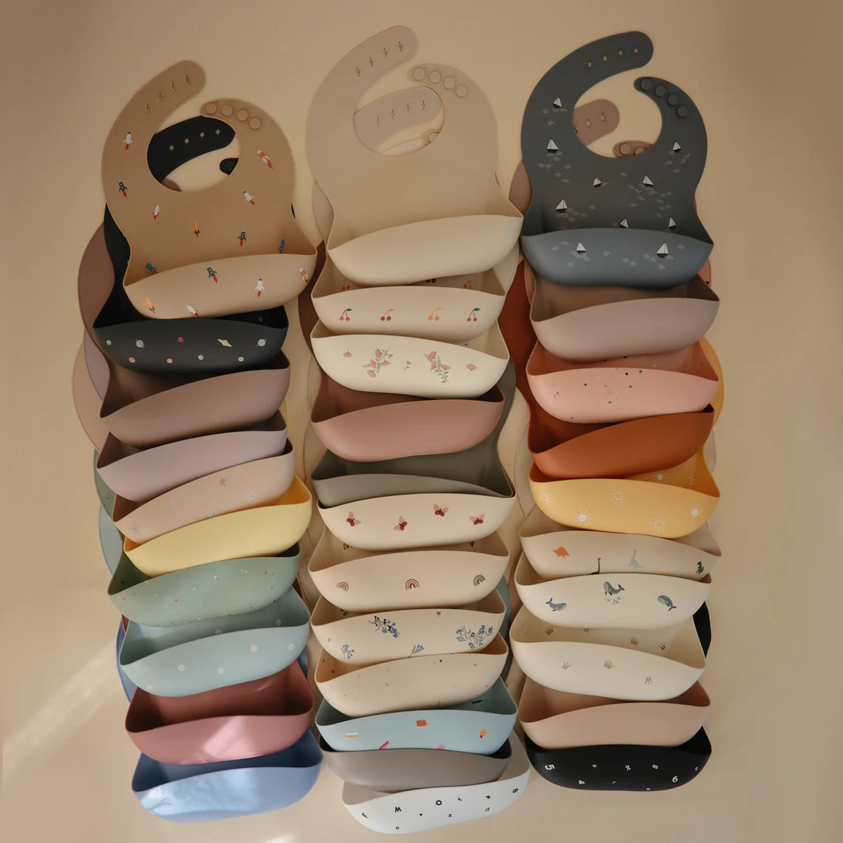 Mushie - Silicone bib - Daisy