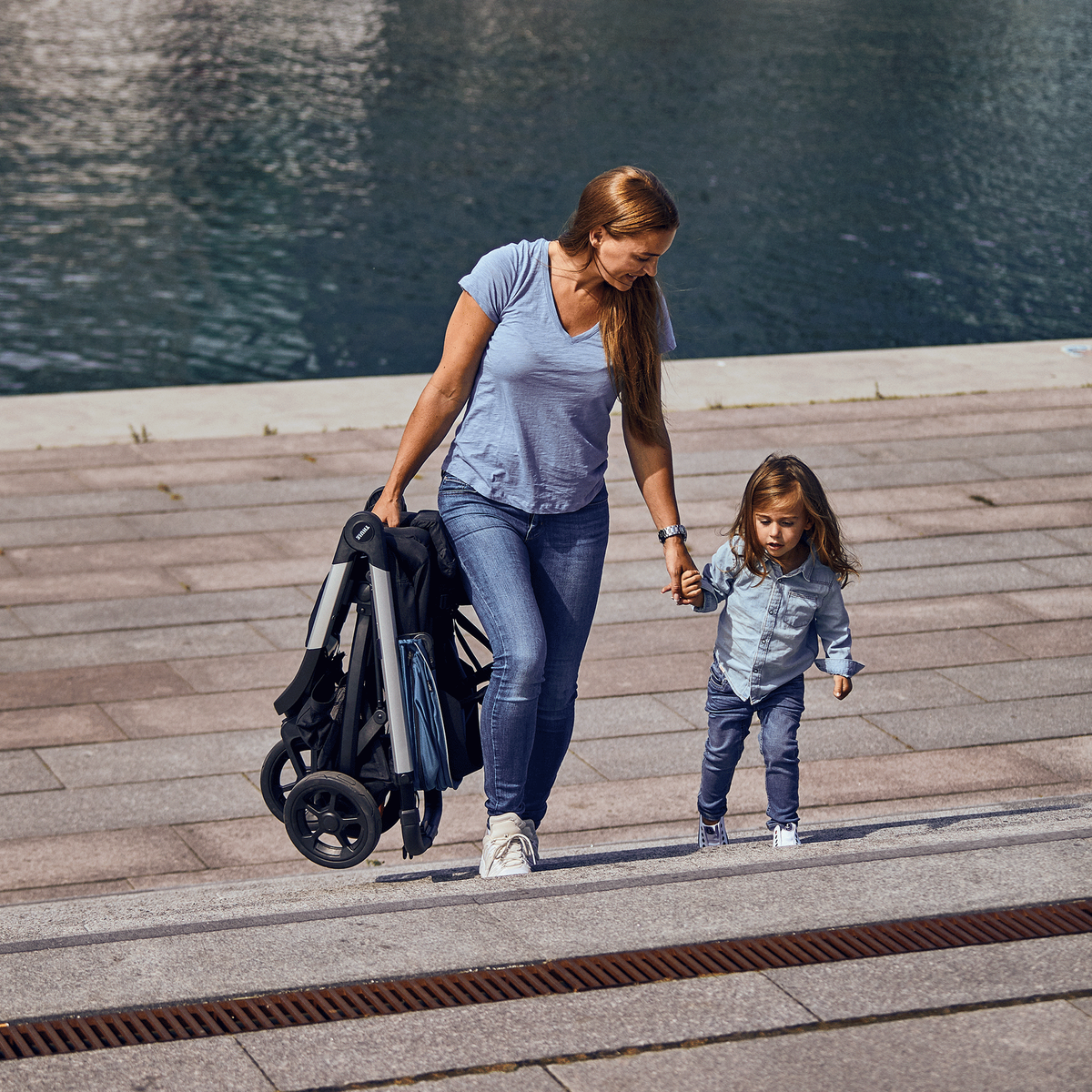 Thule Spring Aluminium/majolica blauw