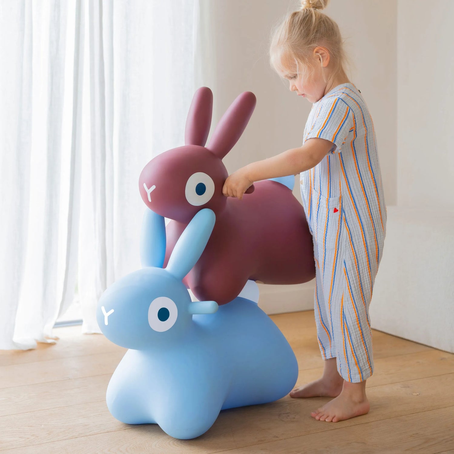 Hoppi Bunny - Burgundy