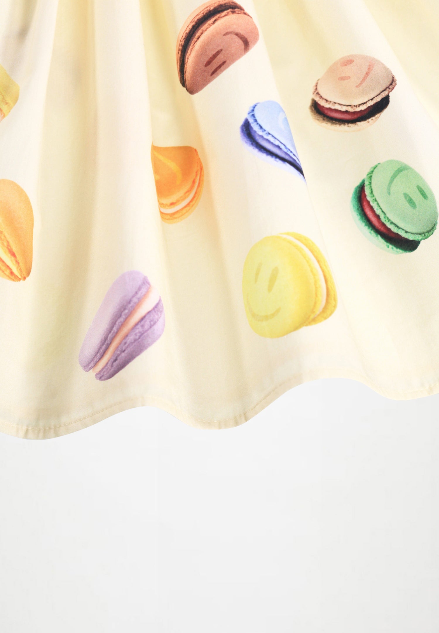 CASSANDRA JURK Happy Macarons