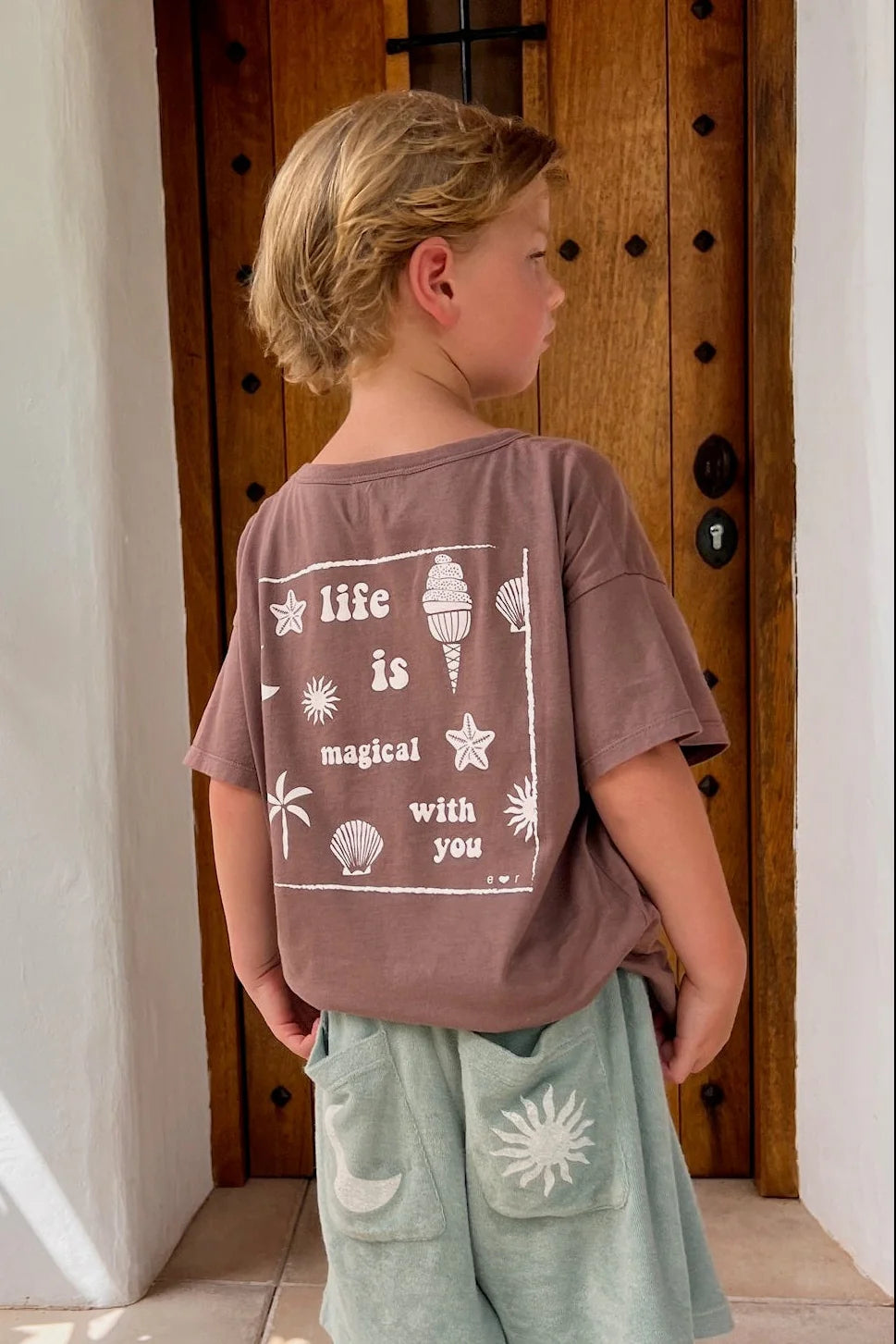 Little warm brown MAGICAL LIFE t-shirt loose fit