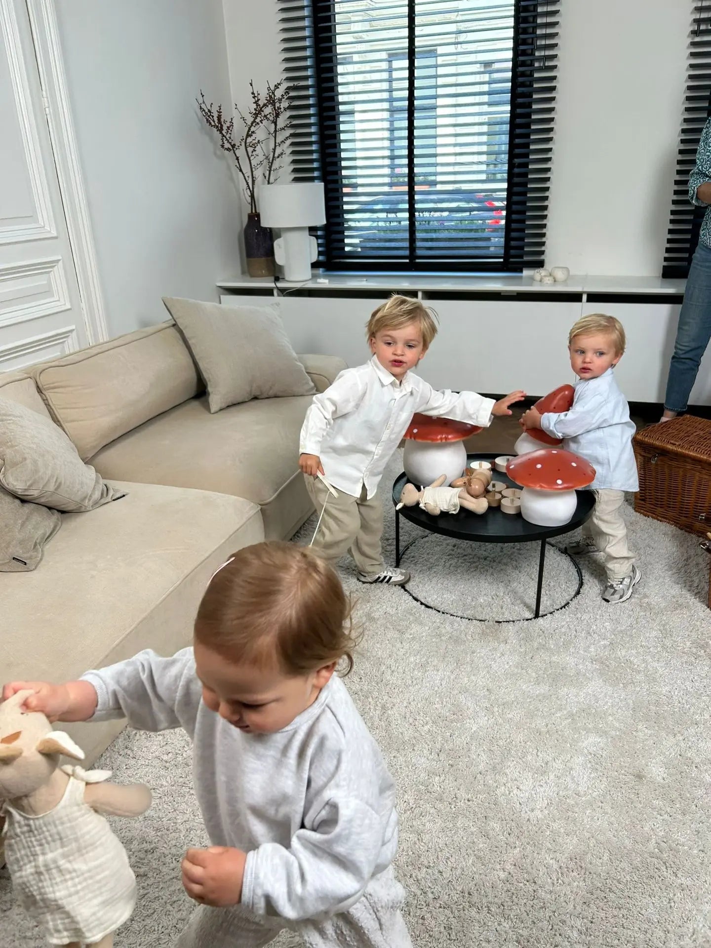 LAMP MUSHROOM MEDIUM RED BRICK