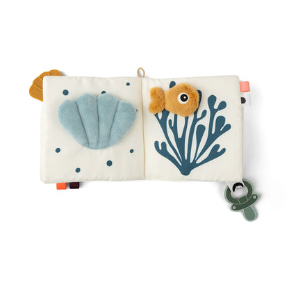 activity book - sea friends - colour mix
