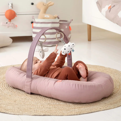 hanging activity toy 2 pcs - happy clouds - sand