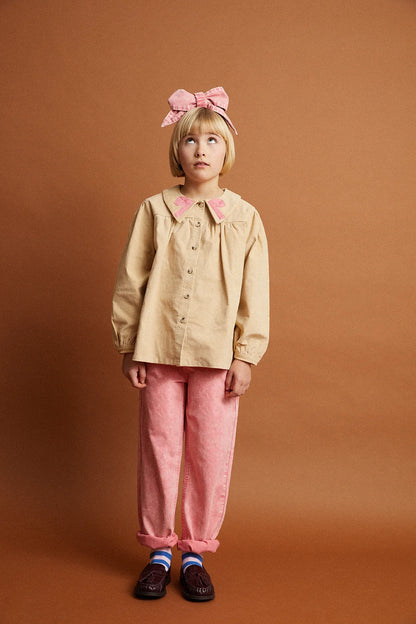 Loose denim pants bloom