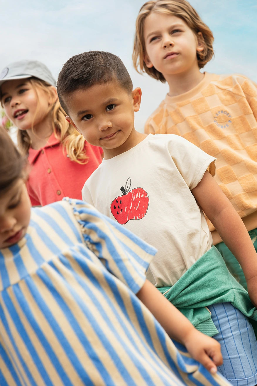 SLEEVELESS T-SHIRT APPLE