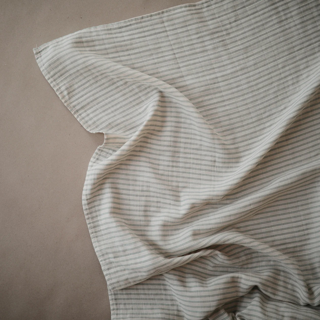 Mushie Musline swaddle Sage Stripe 120 x 120 cm