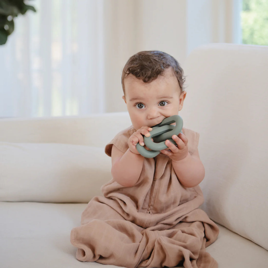 Mushie - Links teether
