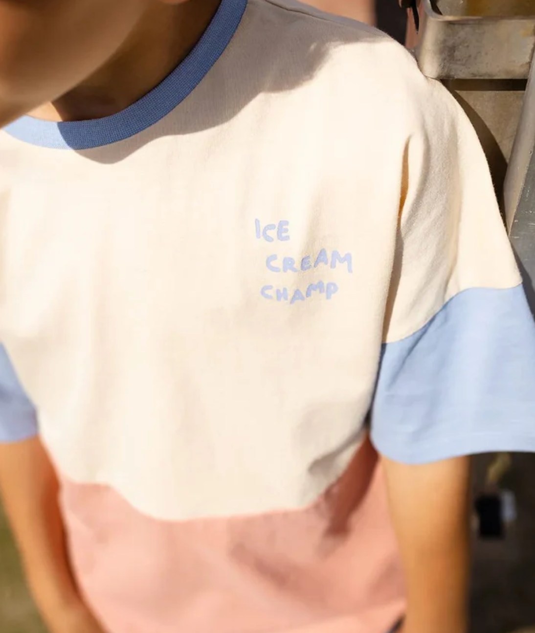 T-SHIRT COLOURBLOCK