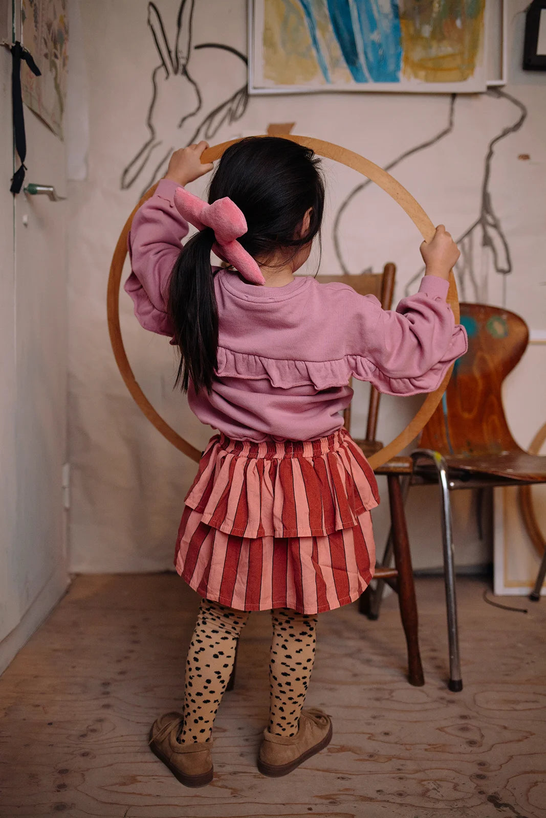 Sweatshirt ruffles back