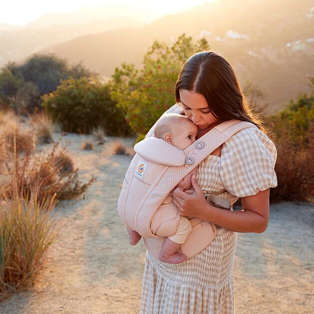 ERGOBABY OMNI BREEZE DRAAGZAK: PINK QUARTZ