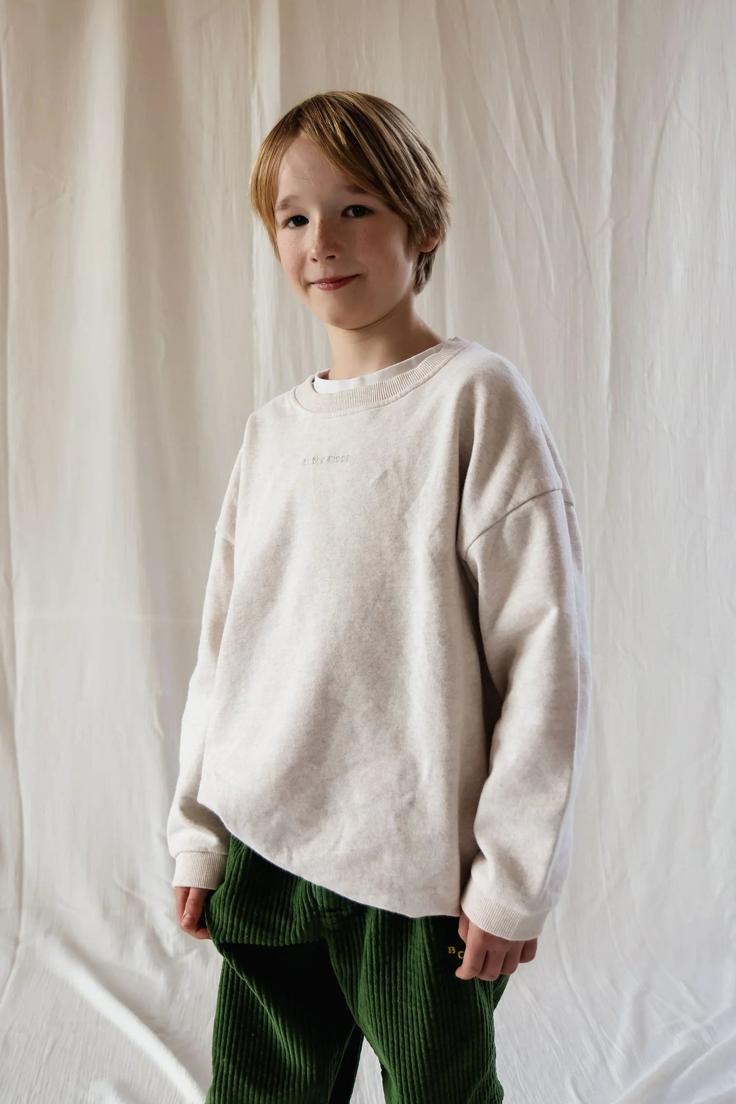 Little warm beige TO THE MOON sweatshirt