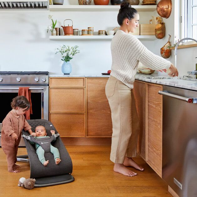ERGOBABY 3-IN-1 EVOLVE BOUNCER: CHARCOAL GREY